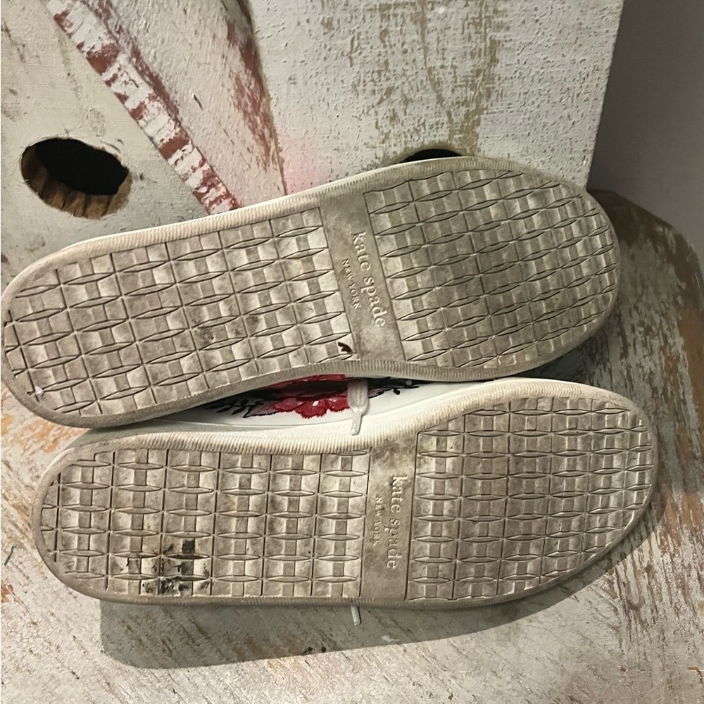 Kate Spade White Sneakers with Pink Floral Embroidered Design 7.5 - Picture 6 of 10